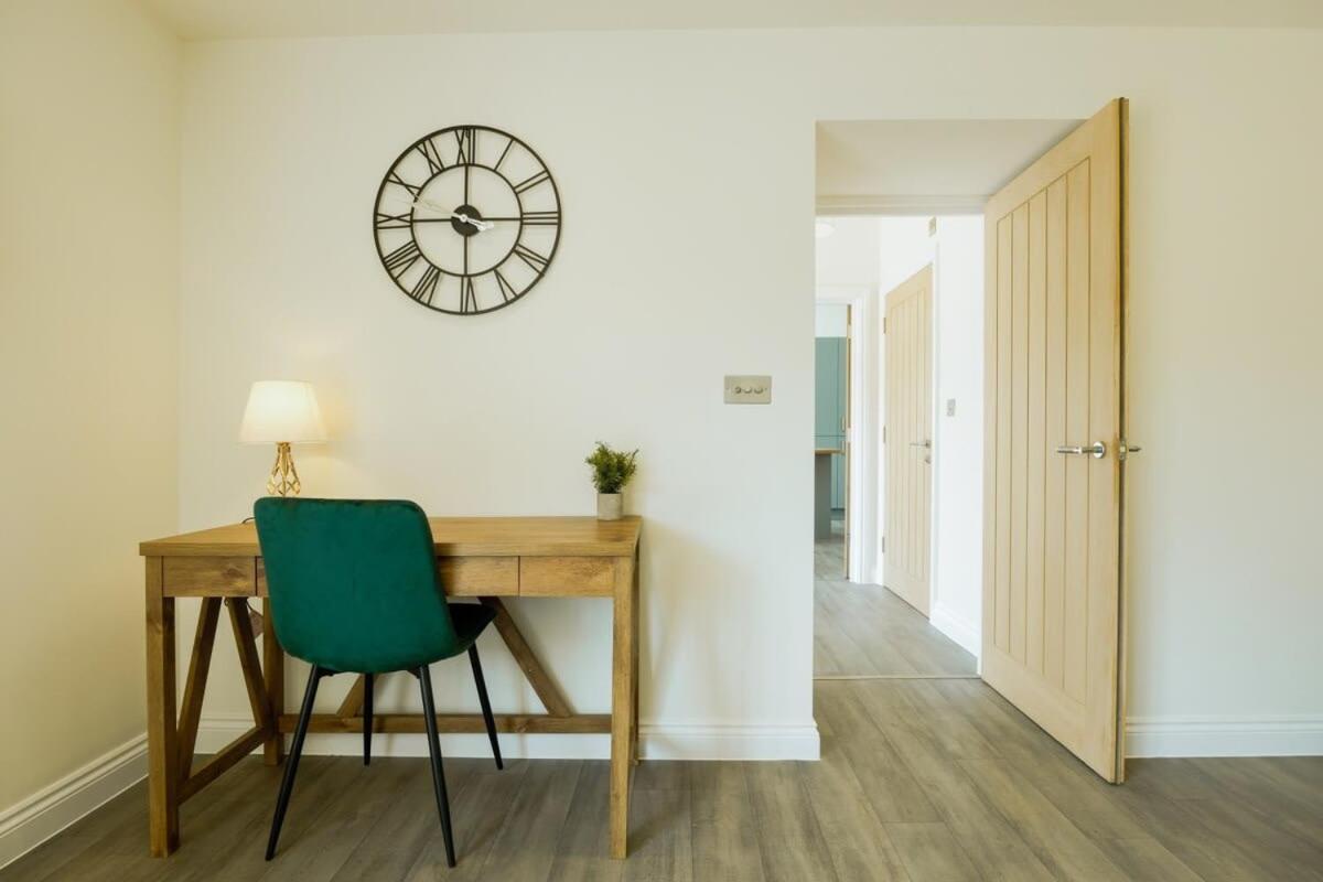 Sladacre 2 Bedroom Converted Barn Bristol