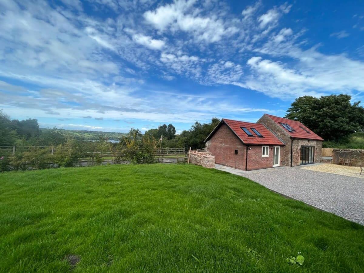 Sladacre 2 Bedroom Converted Barn * Bristol