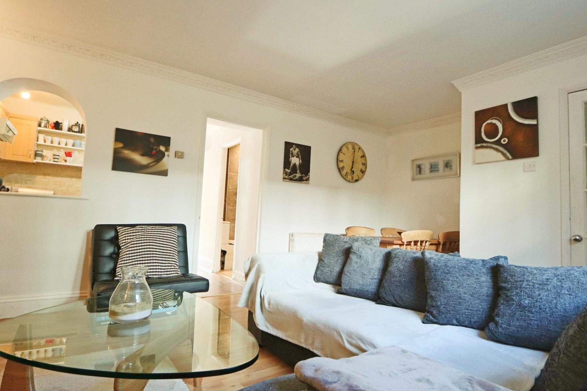 Two Bedroom Meridian Place Apartment Bristol