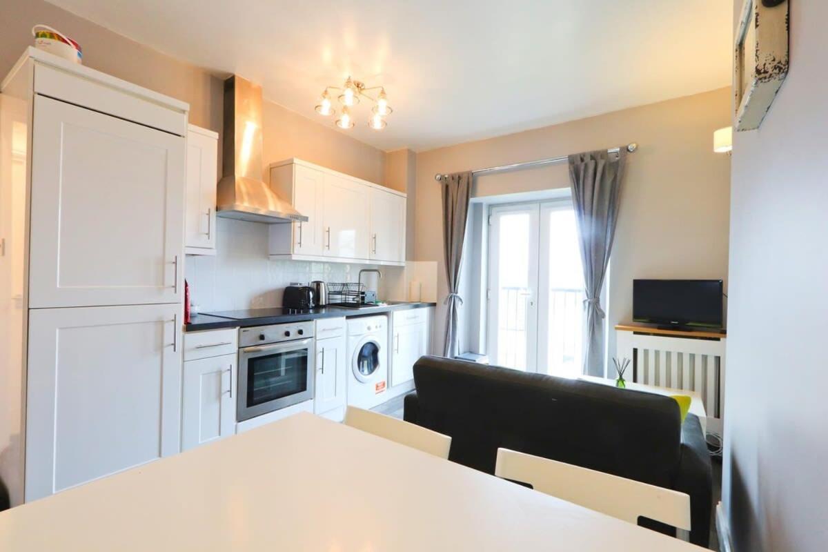 One Bedroom Flat Near Temple Meads