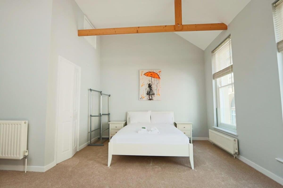 Coach House In Clifton Village Apartment Bristol