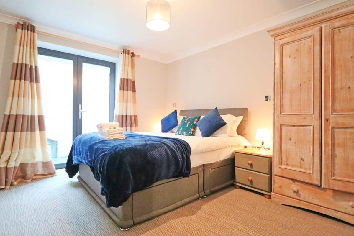 Centre 1 Bed Apartment- Hopewell Apartment *