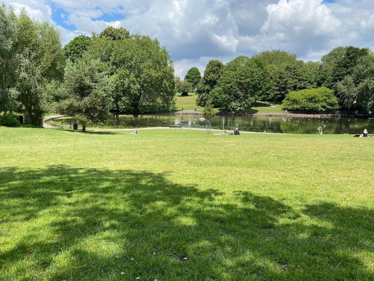 Peaceful 3 Double Bed House By Park Bristol