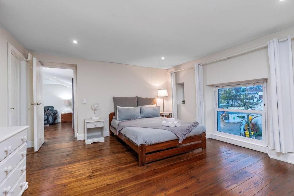 Smart-home In Original Victorian Building *