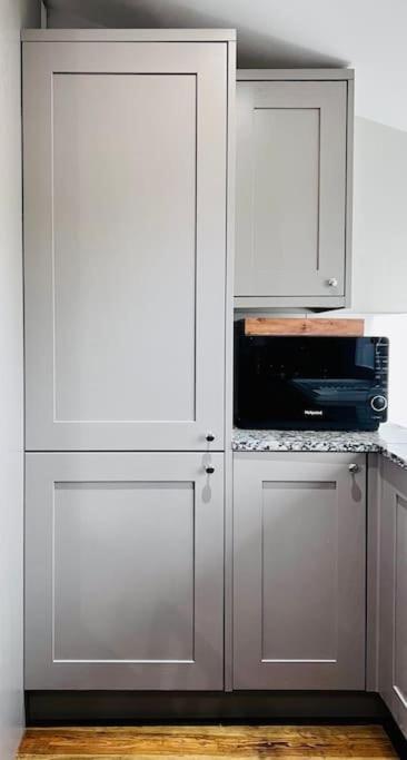 Apartment Smart-home In Original Victorian Building *