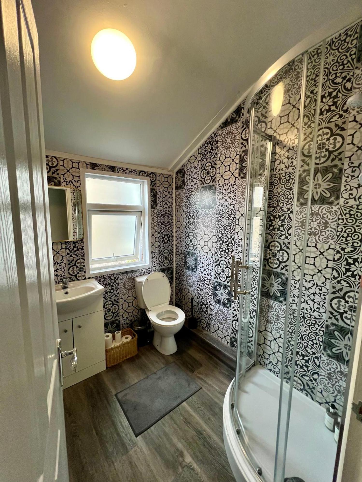 Dvm Escape Flat 2
