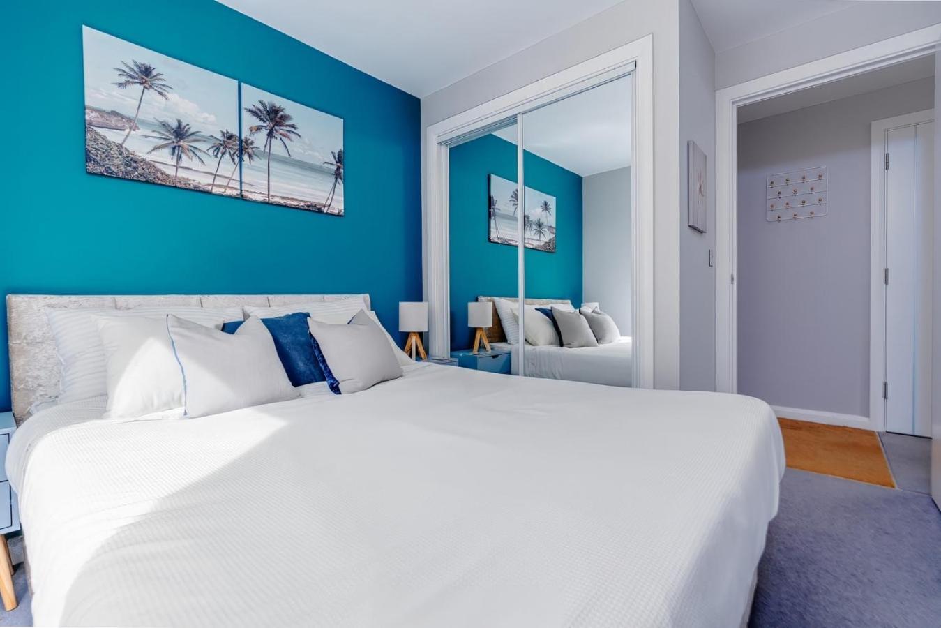 Iconic Garden Apt, Steps From Centre & Cafes