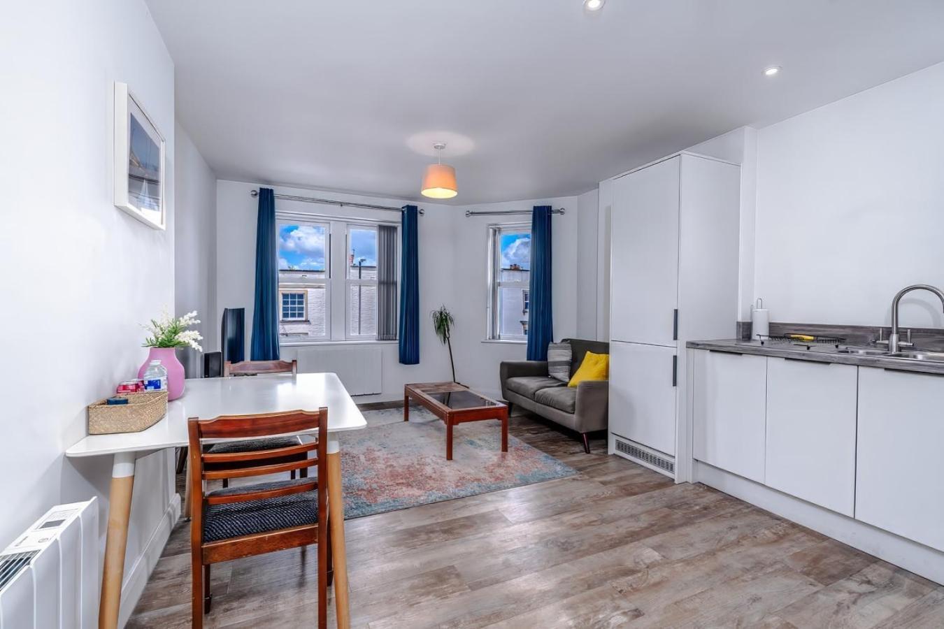 Apartment Chic & Modern - Bedminster Parade