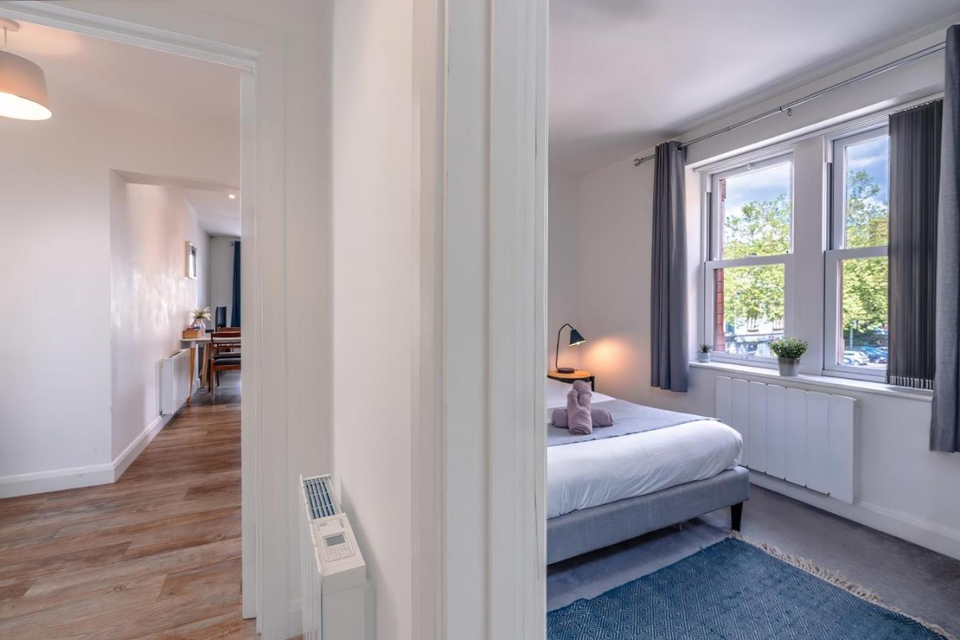Chic & Modern - Bedminster Parade Apartment *