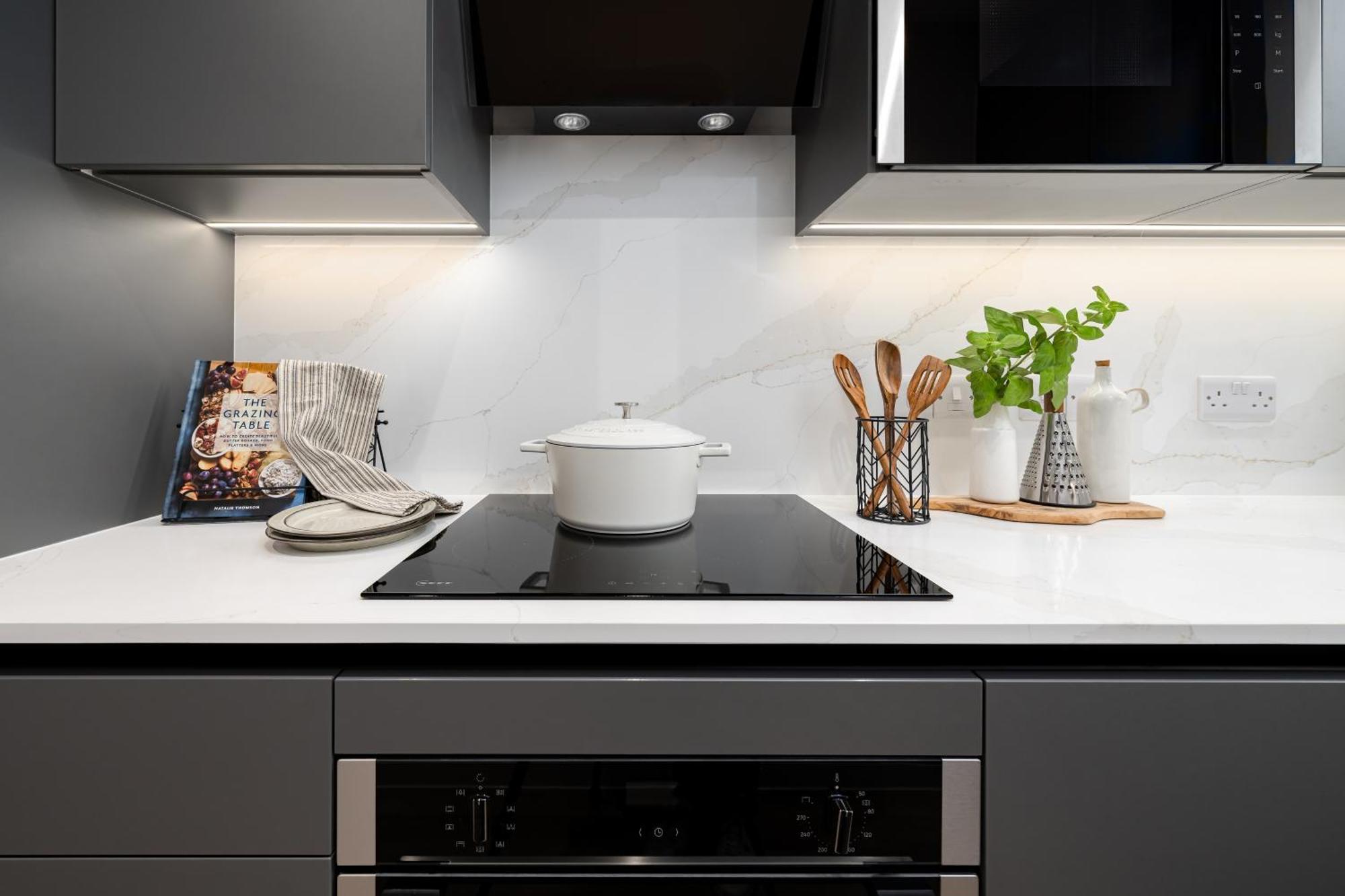 Apartment 62 Park Street - Urban *