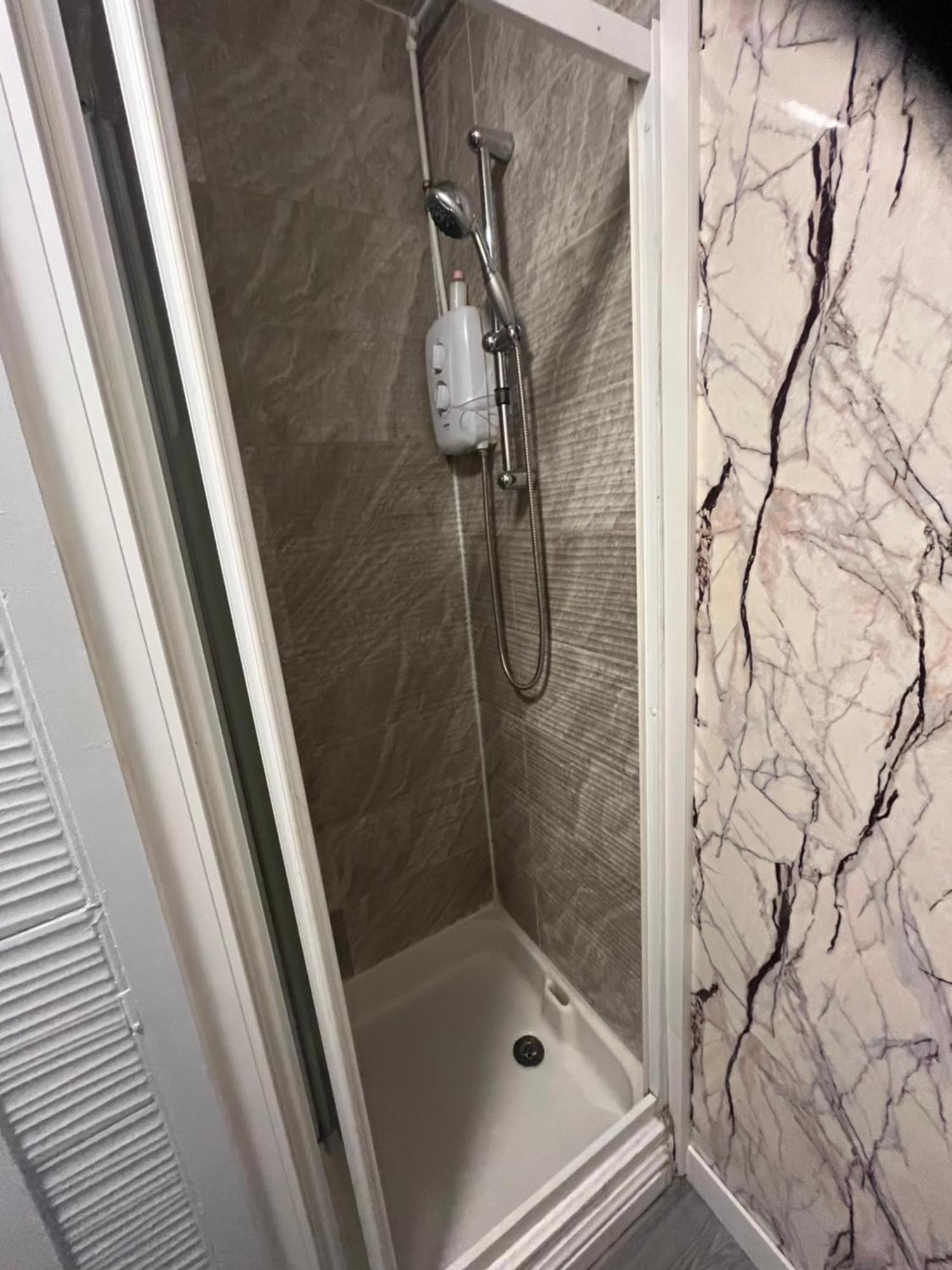 Guest house Private 2 Near Southmead Hospital *