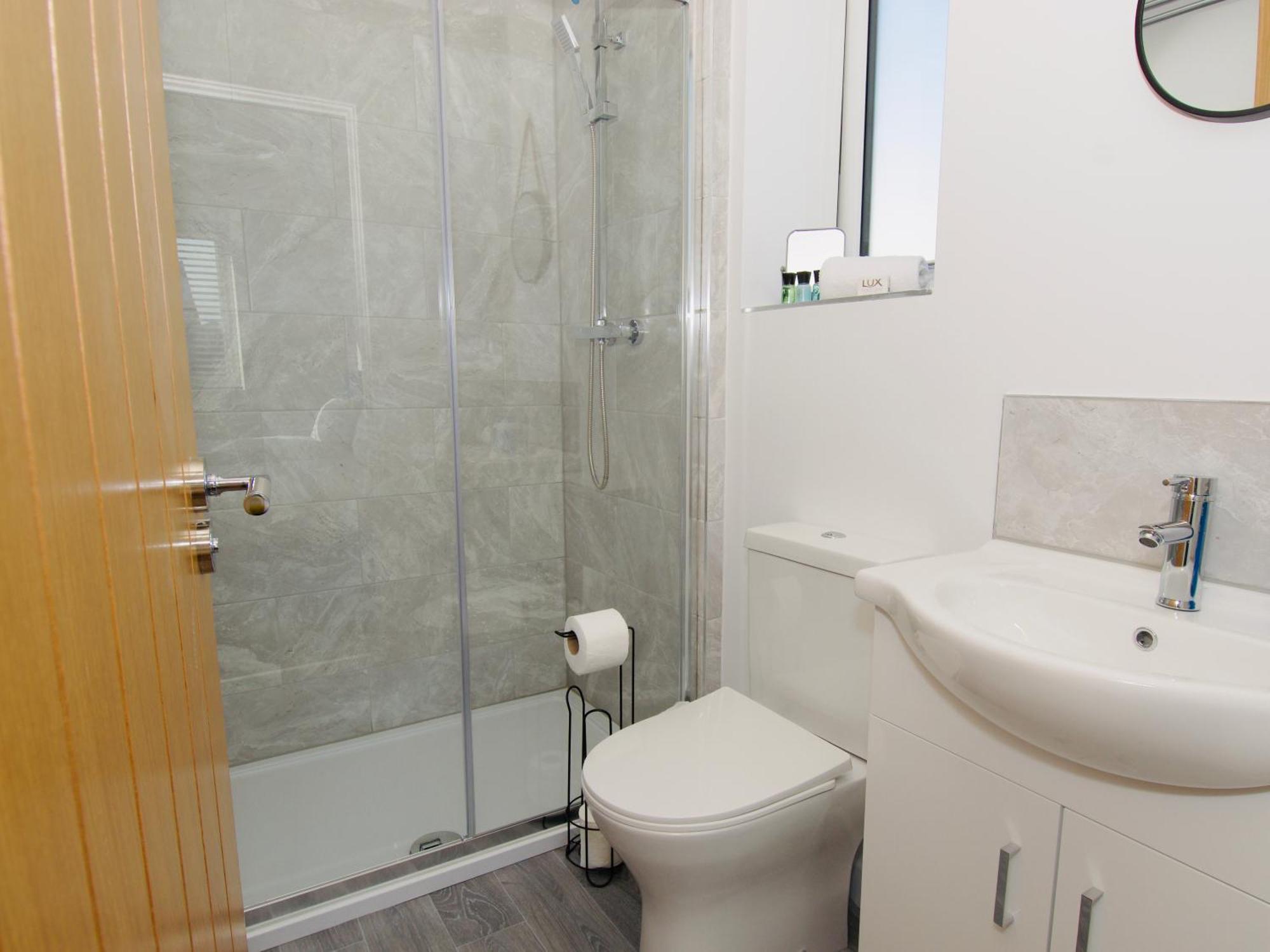 Holiday home Hideaway House, Sleeps 9, With Parking *