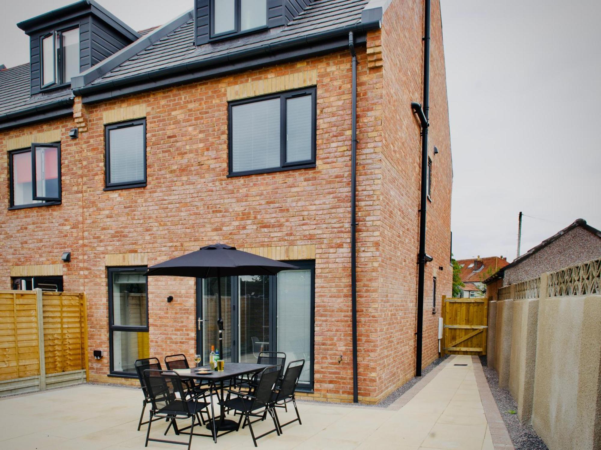 Holiday home Hideaway House, Sleeps 9, With Parking Bristol