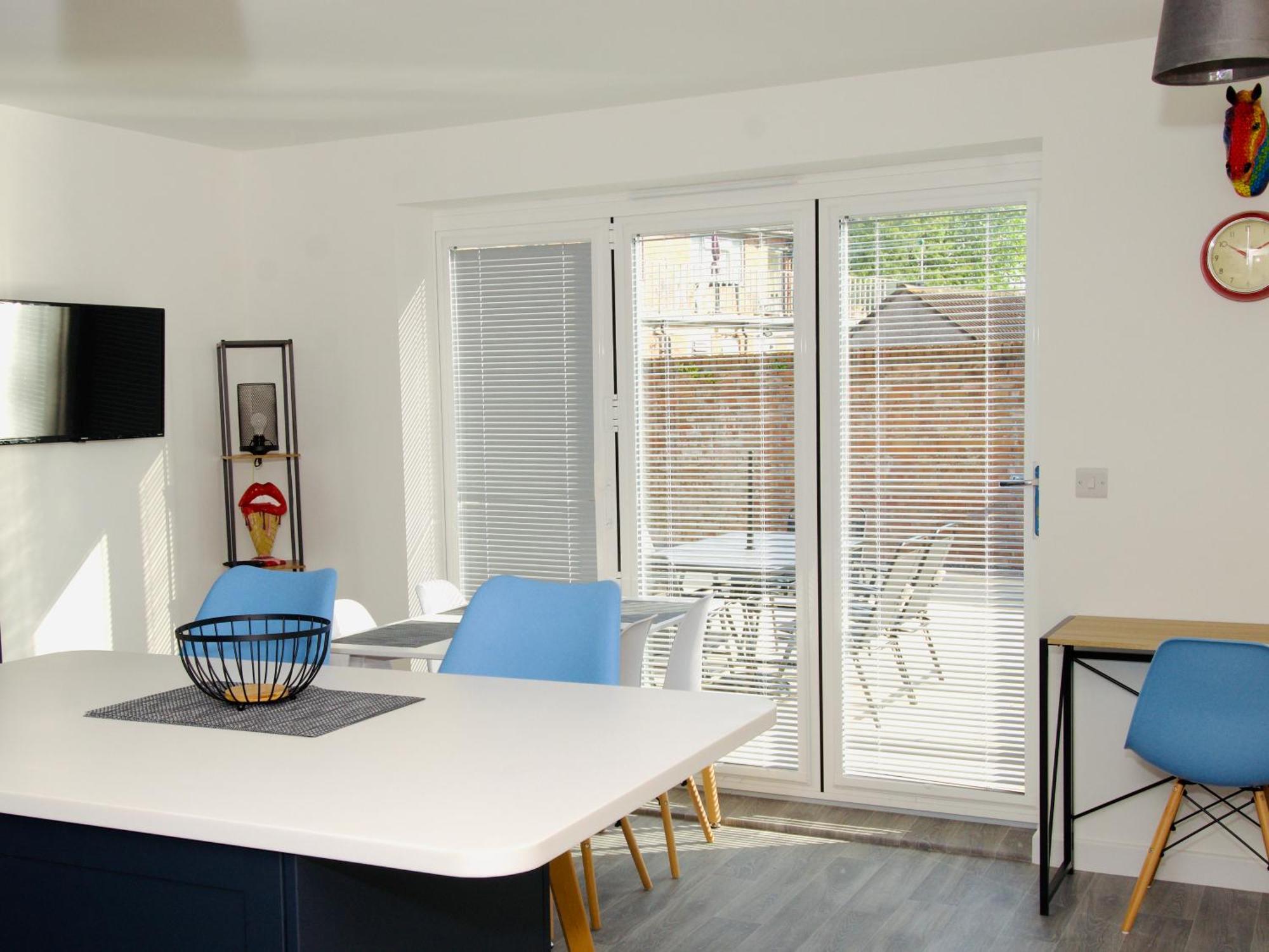 Holiday home Hideaway House, Sleeps 9, With Parking *