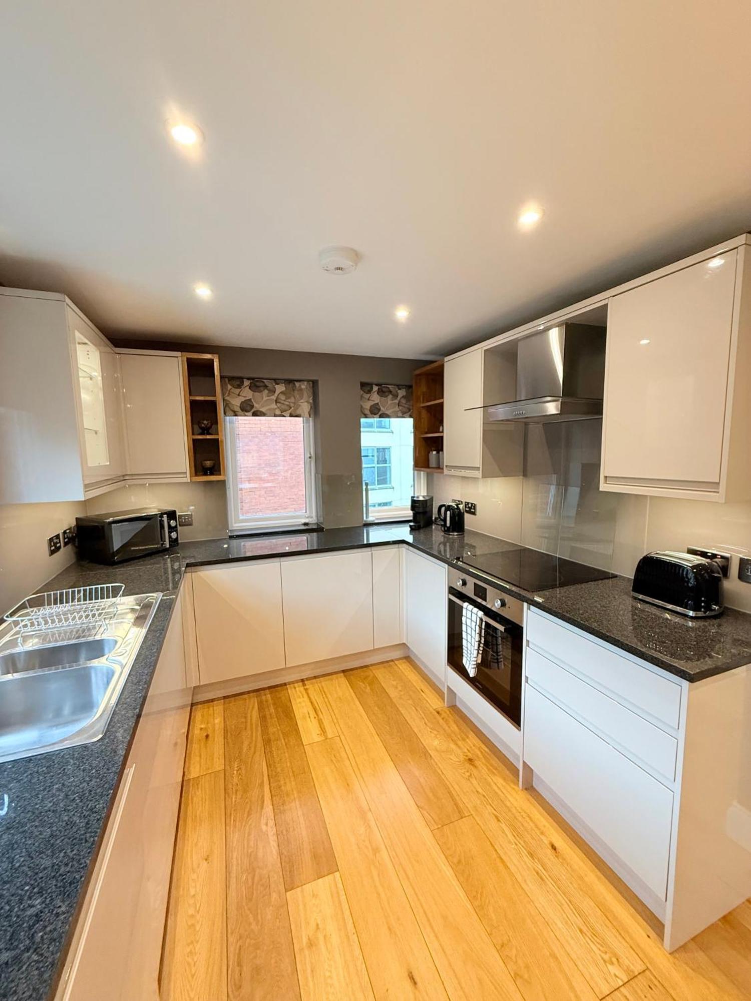 Penthouse River View With Secure Parking * Bristol