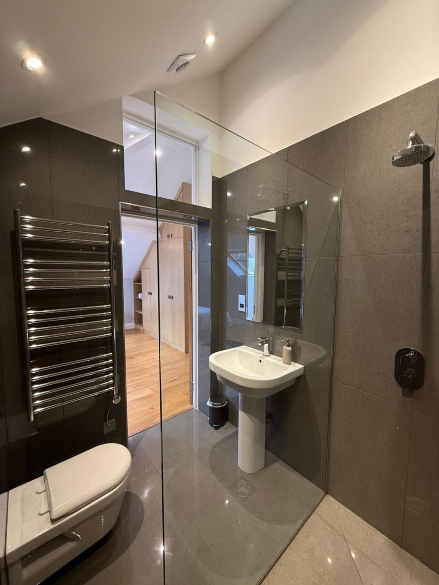 Penthouse River View With Secure Parking *