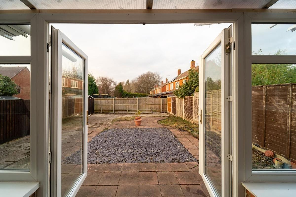 Stylish 4 Bed Henbury With Free Parking * Bristol