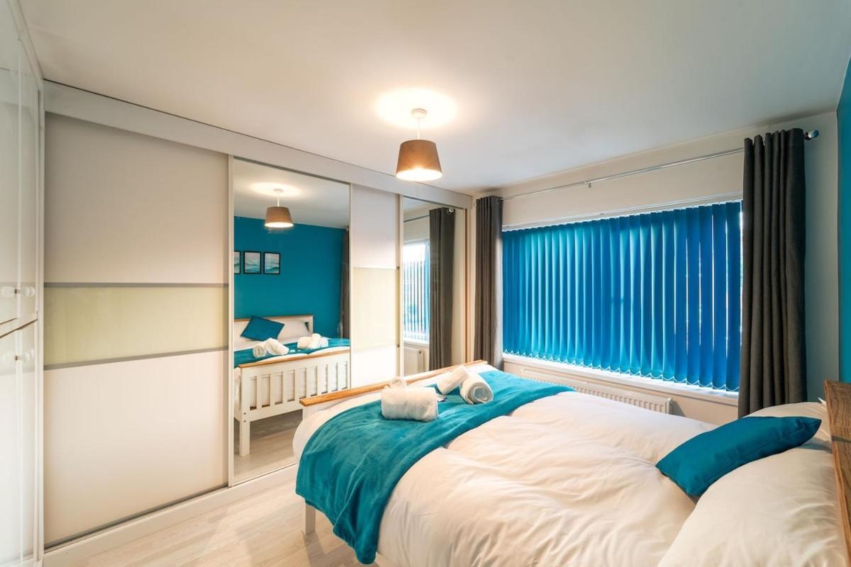 Stylish 4 Bed Henbury With Free Parking *