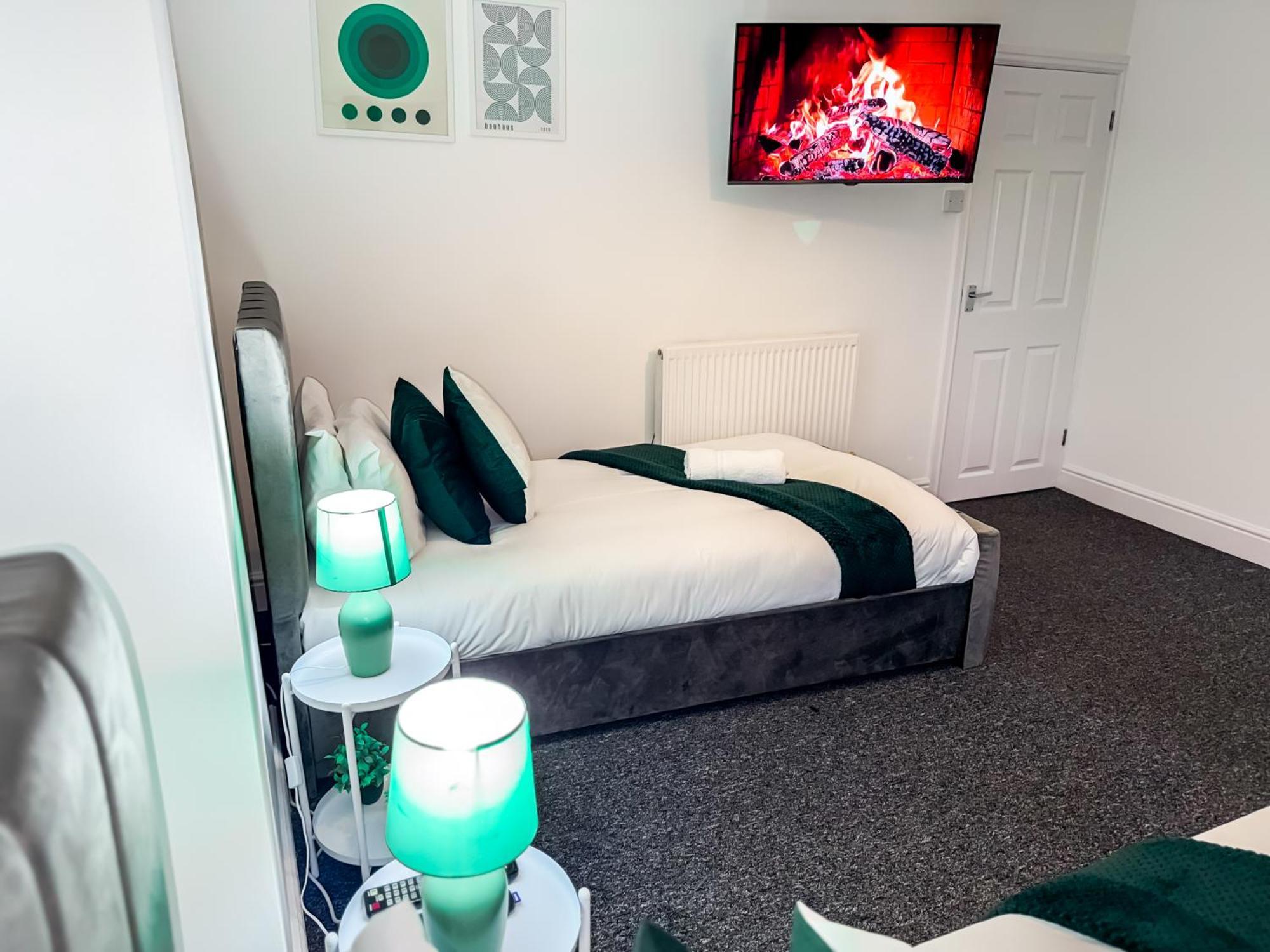 Bauhaus 4 Bedroom House By Altoluxoexperience Short Lets & Serviced With Free Parking Bristol