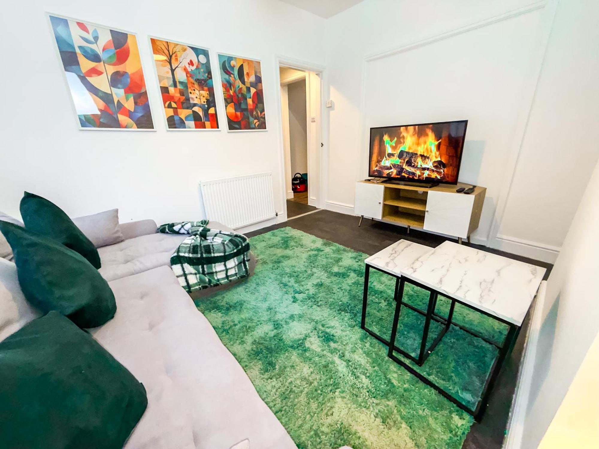Bauhaus 4 Bedroom House By Altoluxoexperience Short Lets & Serviced With Free Parking * Bristol