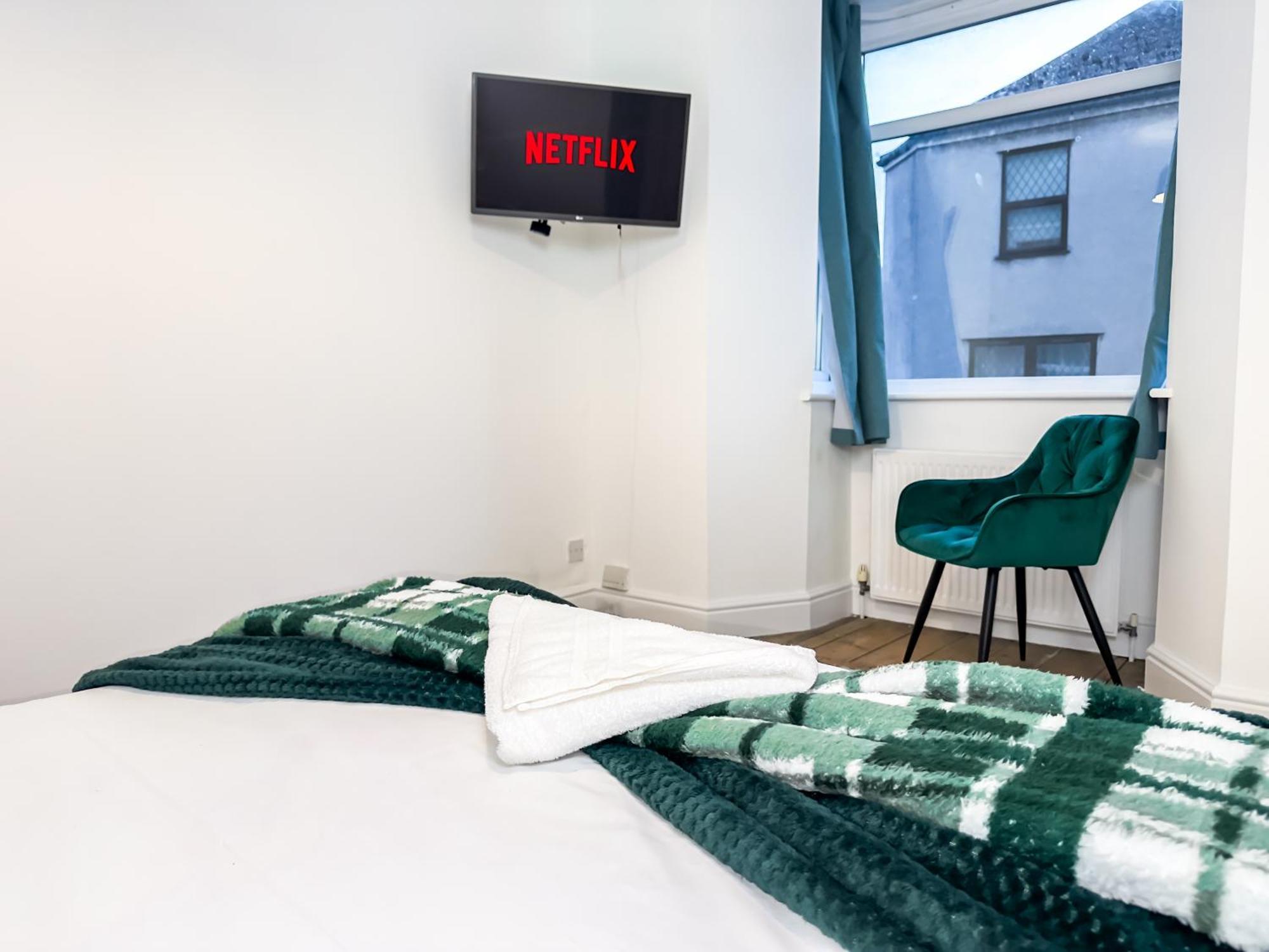 Holiday home Bauhaus 4 Bedroom House By Altoluxoexperience Short Lets & Serviced With Free Parking Bristol