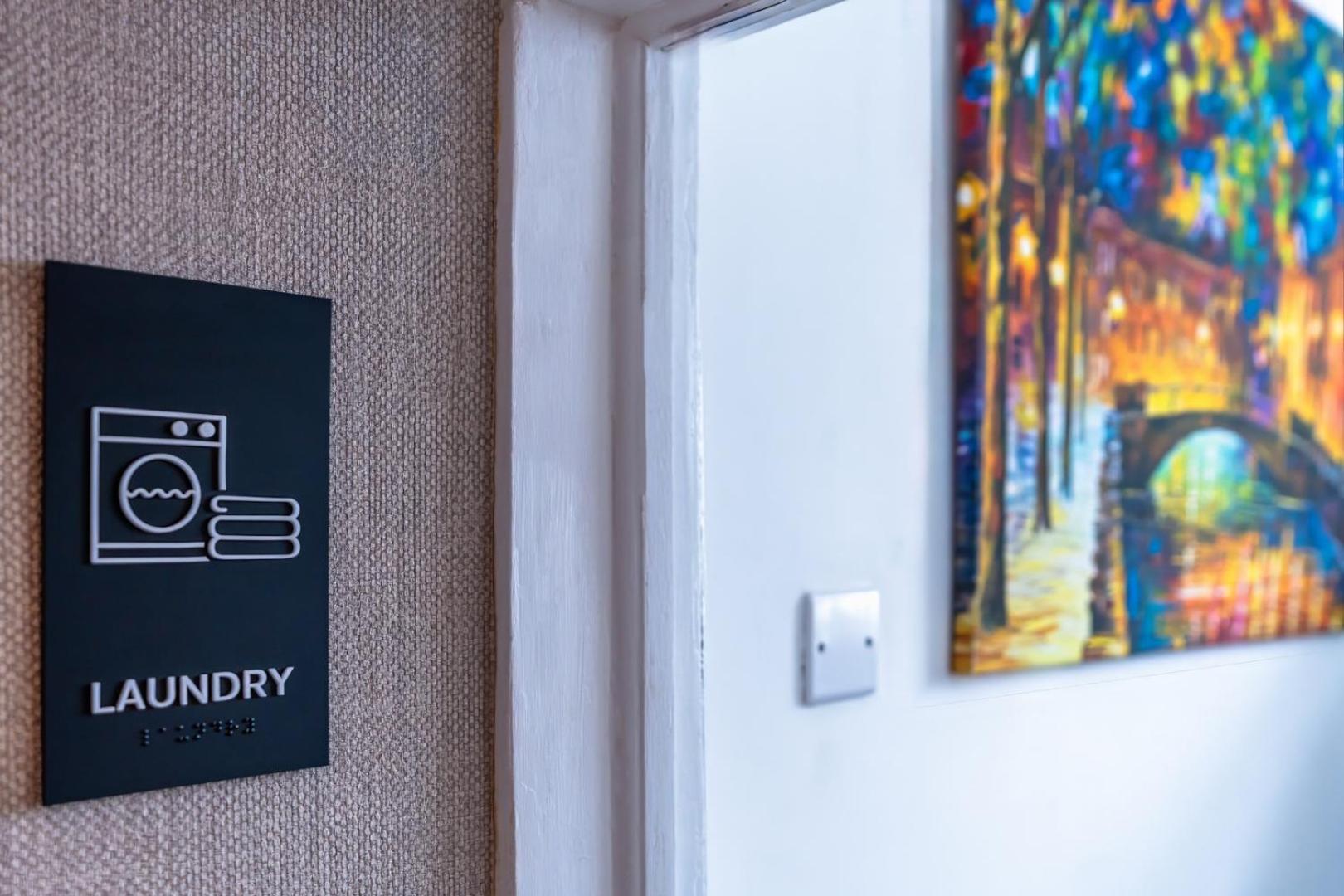 Apartment: Near Cafes, Bars & Bistros * Bristol