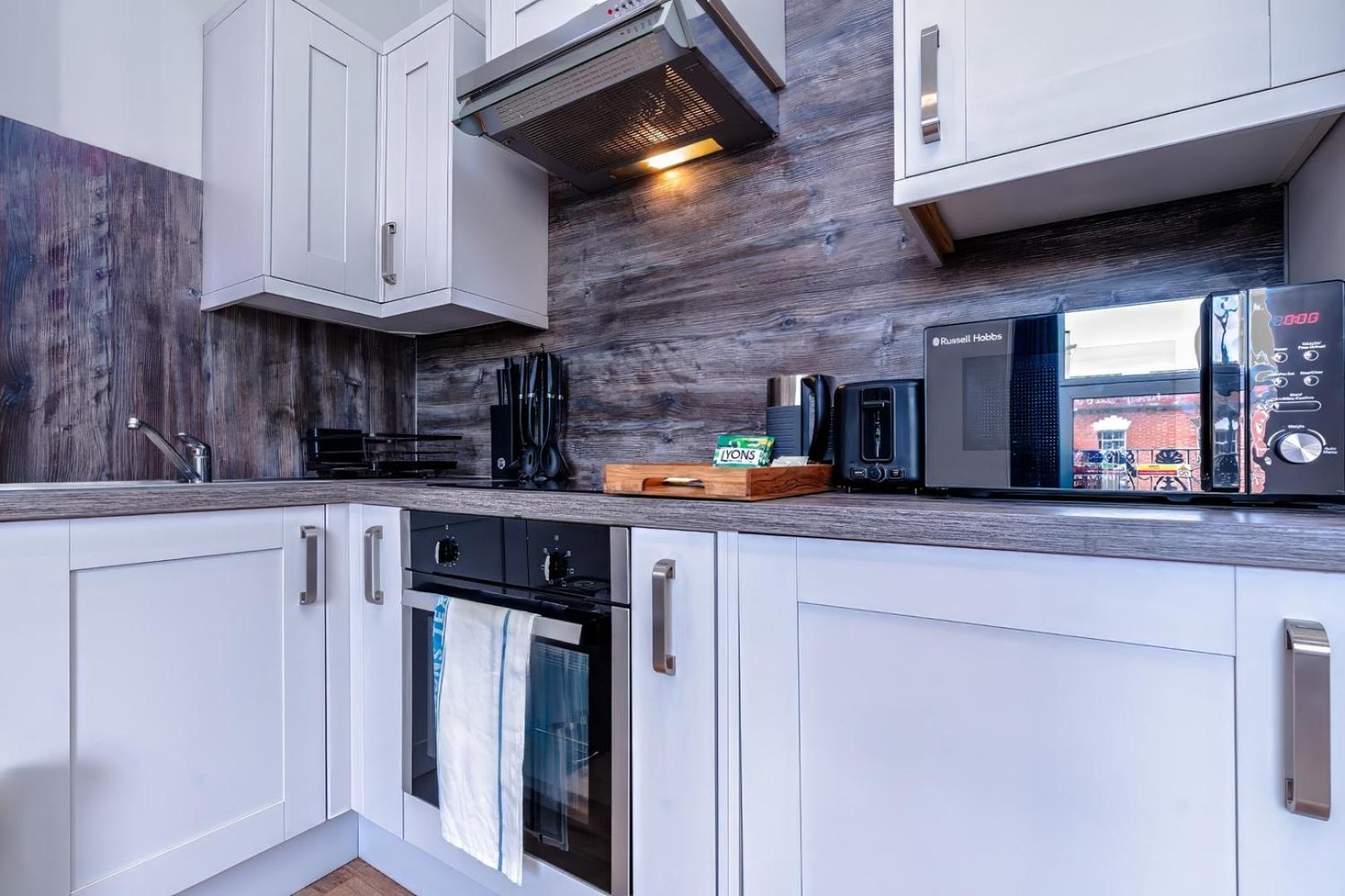Apartment: Near Cafes, Bars & Bistros * Bristol