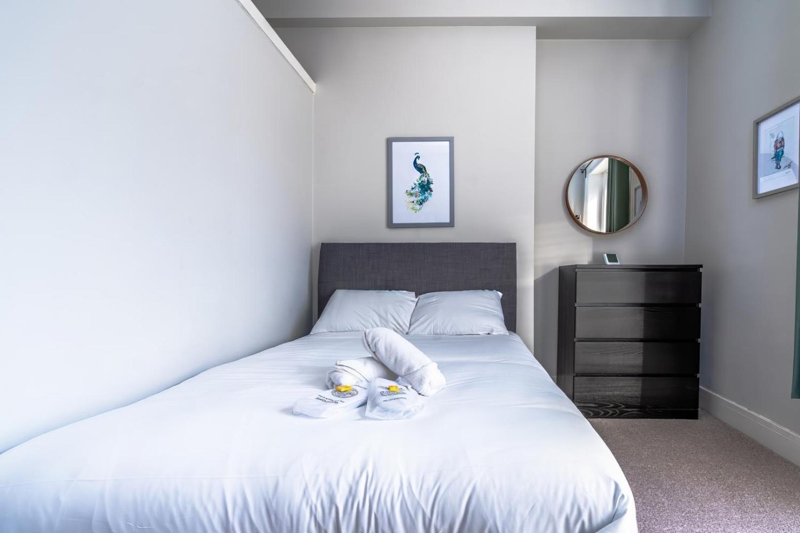 Apartment Apartment: Near Cafes, Bars & Bistros *