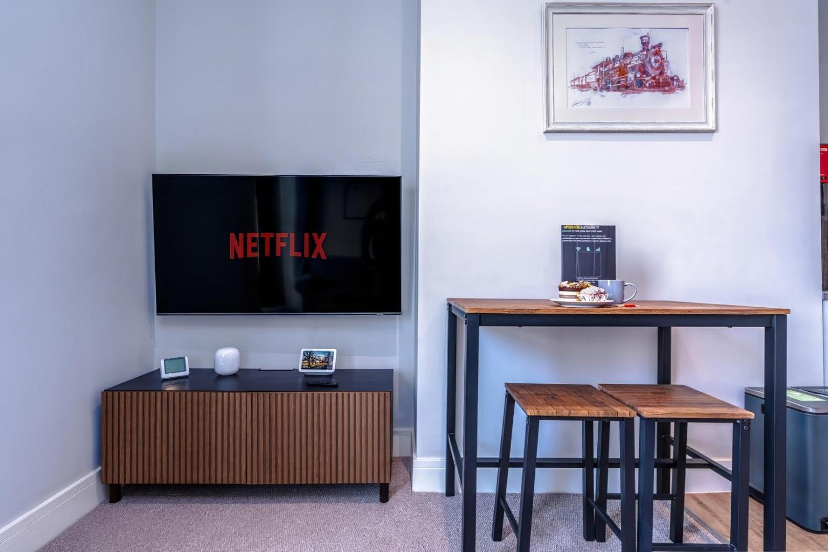 Apartment: Near Cafes, Bars & Bistros Bristol