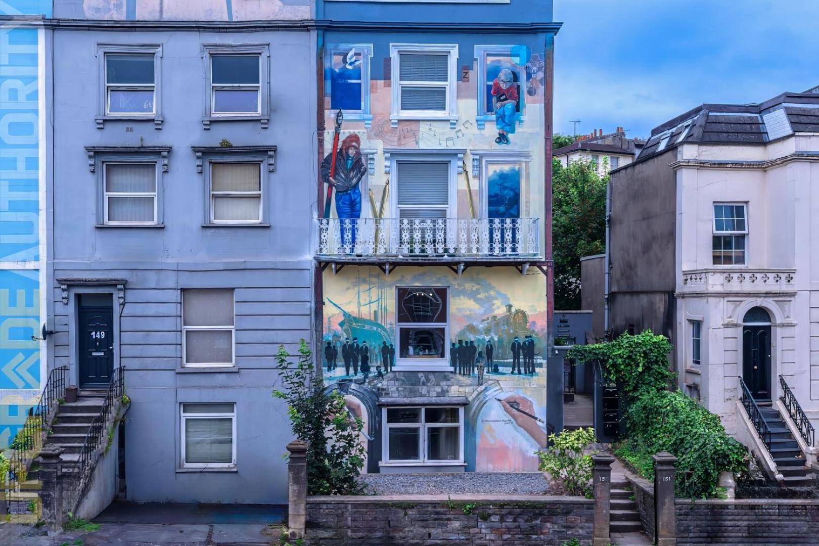 Apartment: Near Cafes, Bars & Bistros Apartment