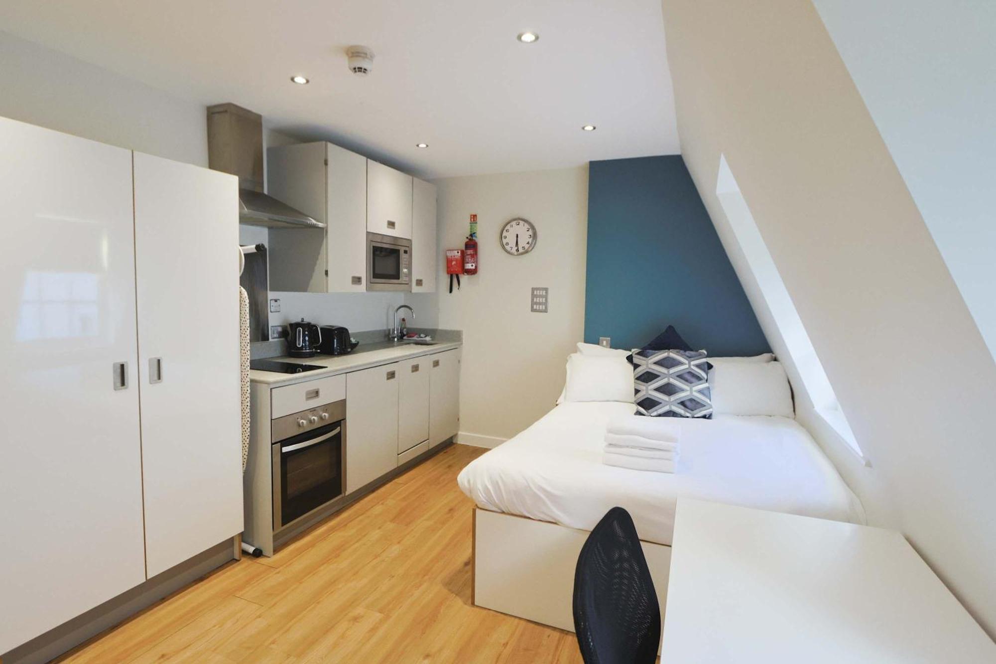 Harford House 13- Hopewell Apartment Bristol
