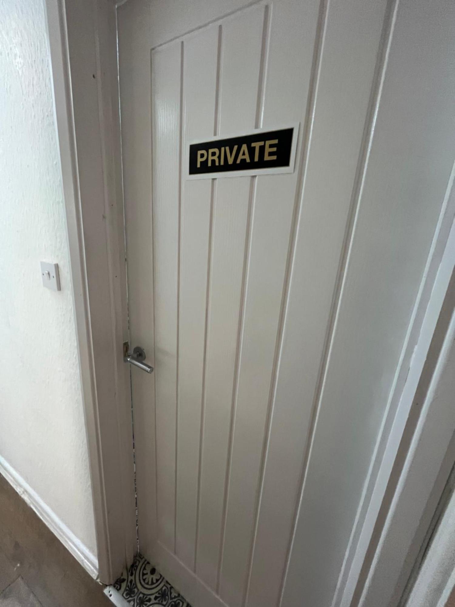 Spacious Near Southmead Hospital Guest house *