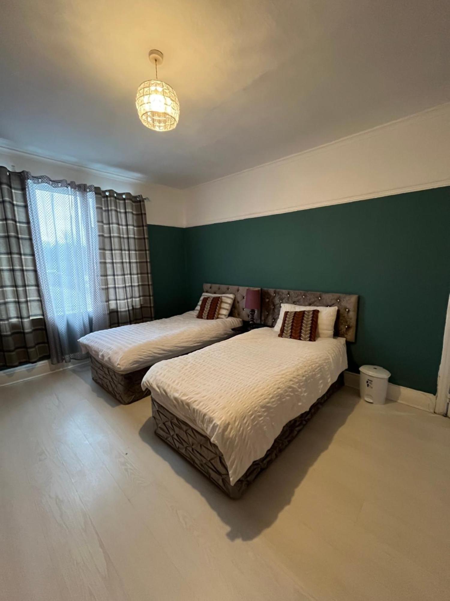 Private 2 Near Southmead Hospital Guest house *