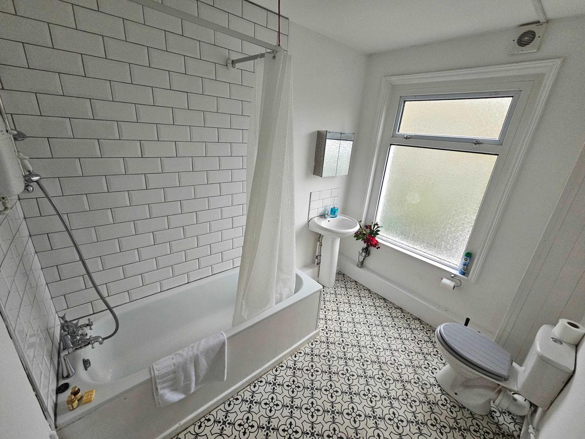 Holiday home Spacious 4br Family-friendly In Redfield Bristol