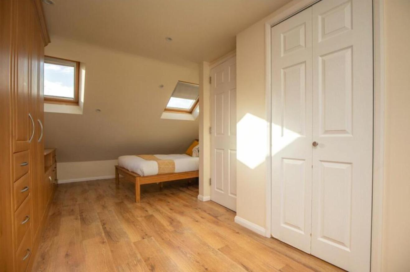 Stylish 5-bed Retreat With Wifi - Near Uwe & Mod Holiday home Bristol