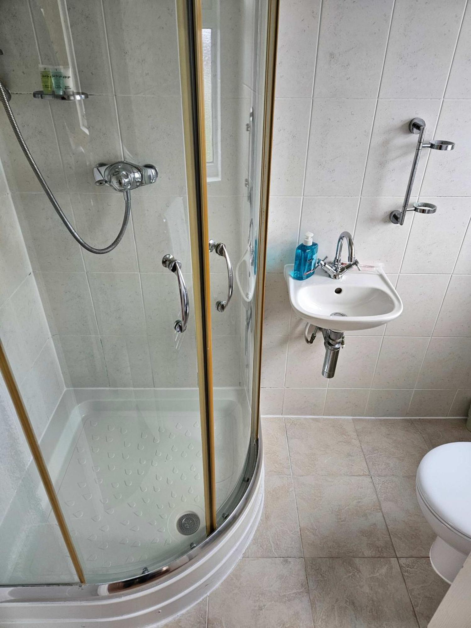 Stylish 5-bed Retreat With Wifi - Near Uwe & Mod *