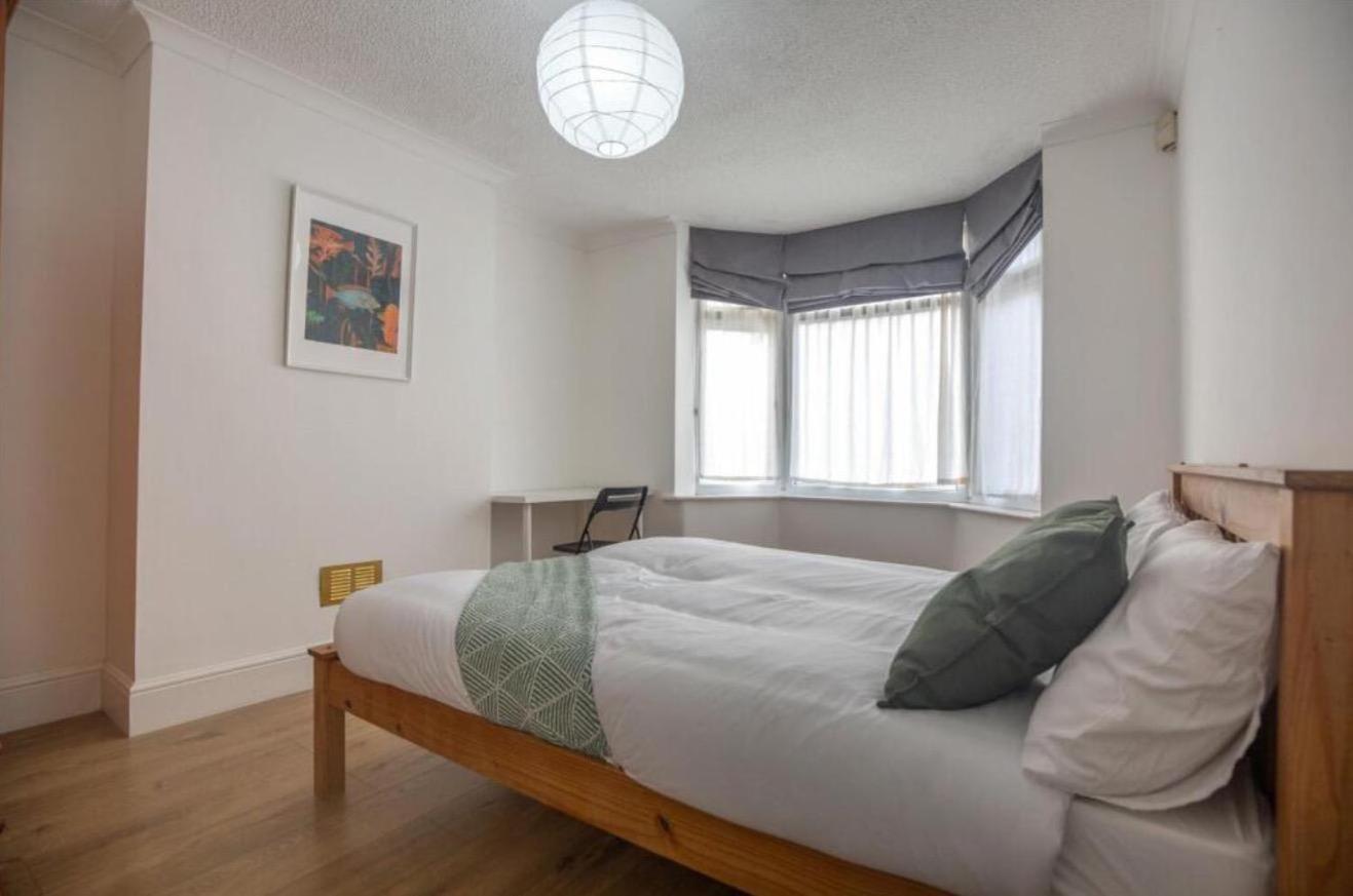 Stylish 5-bed Retreat With Wifi - Near Uwe & Mod
