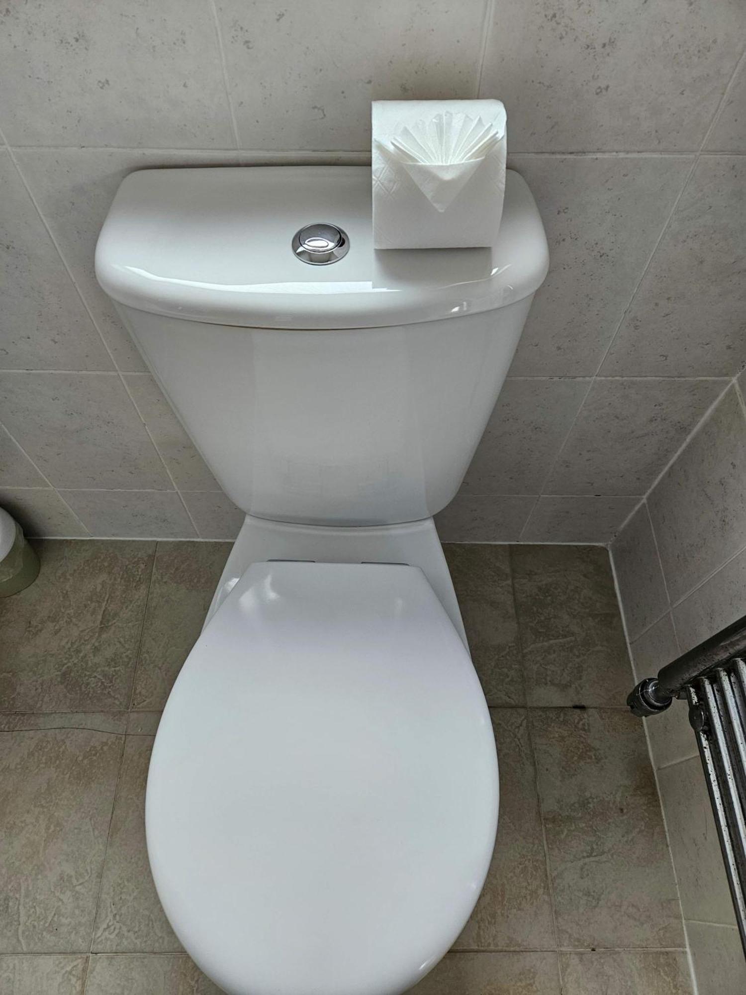 Holiday home Stylish 5-bed Retreat With Wifi - Near Uwe & Mod