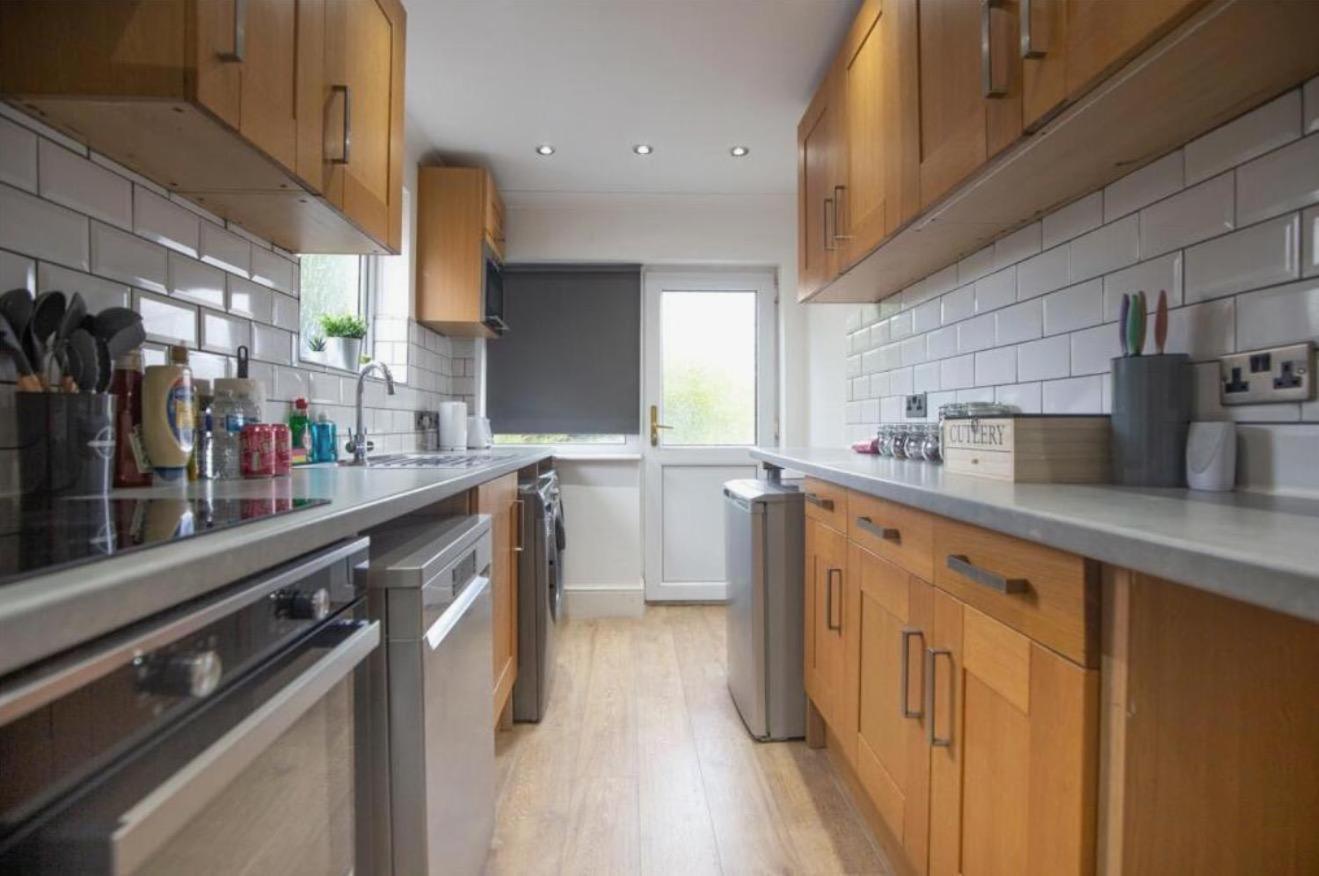 Stylish 5-bed Retreat With Wifi - Near Uwe & Mod Holiday home Bristol