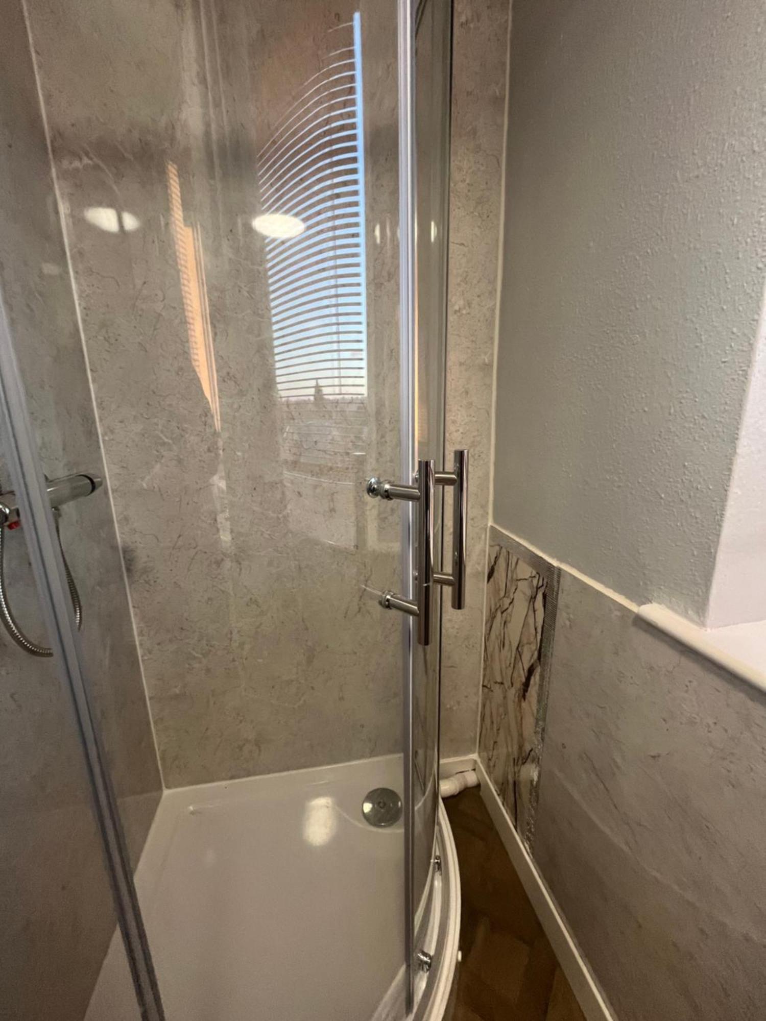 Executive 3 Near Southmead Hospital On Bathroom