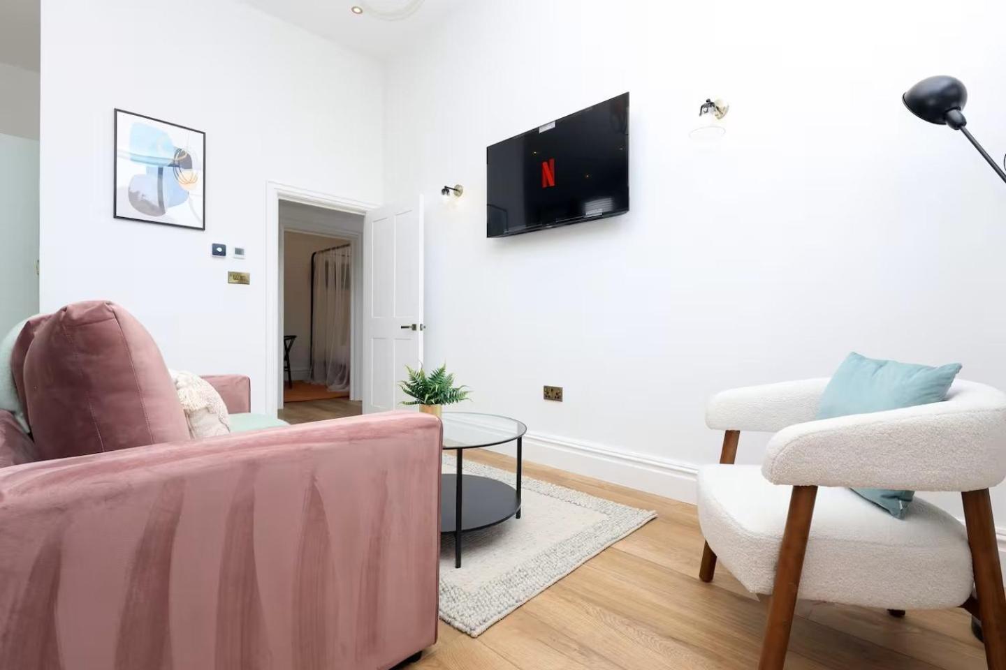 Bright And Modern 3br Flat For 8 Guests Apartment *