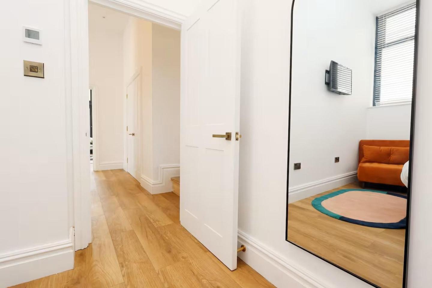 Apartment Bright And Modern 3br Flat For 8 Guests