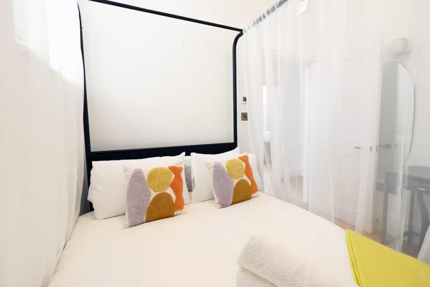 Bright And Modern 3br Flat For 8 Guests