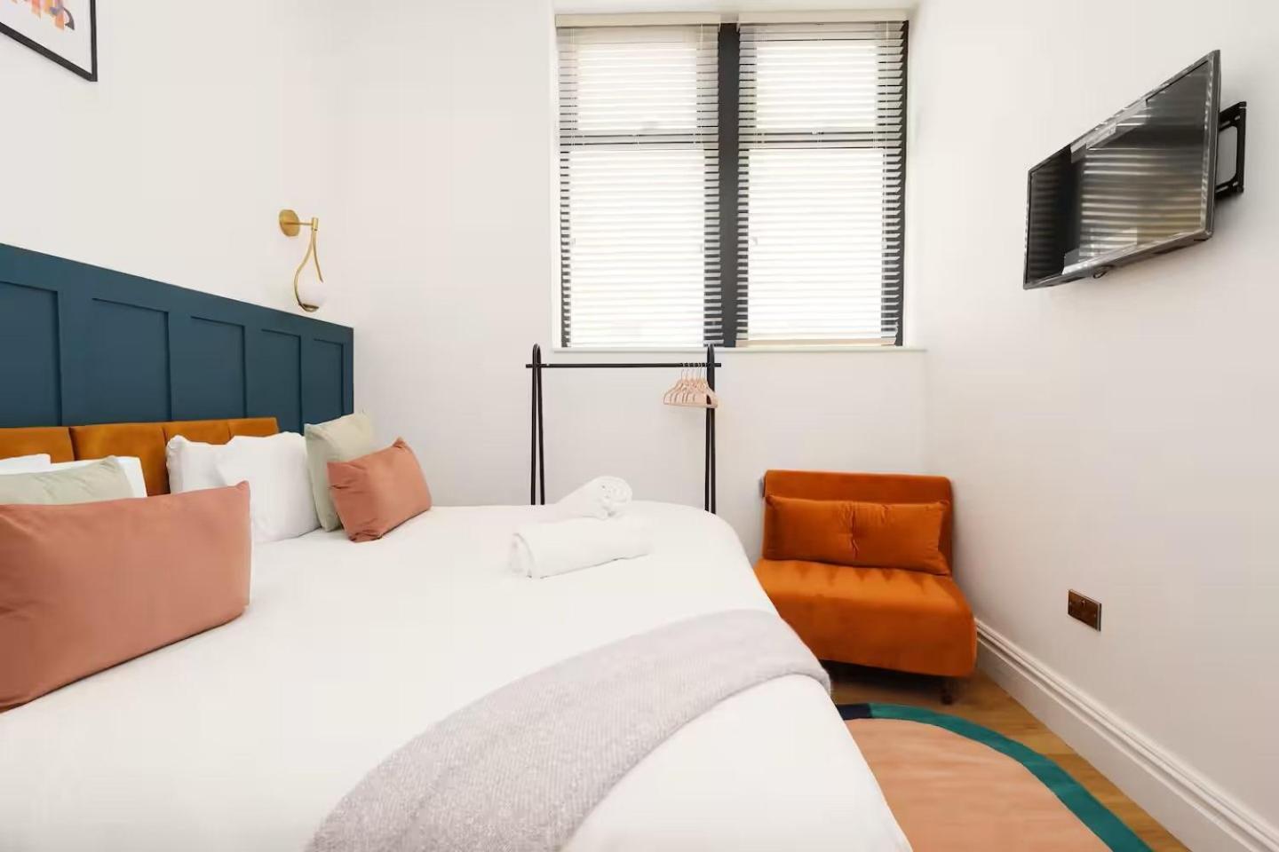 Bright And Modern 3br Flat For 8 Guests
