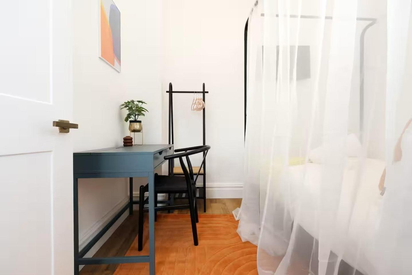 Apartment Bright And Modern 3br Flat For 8 Guests