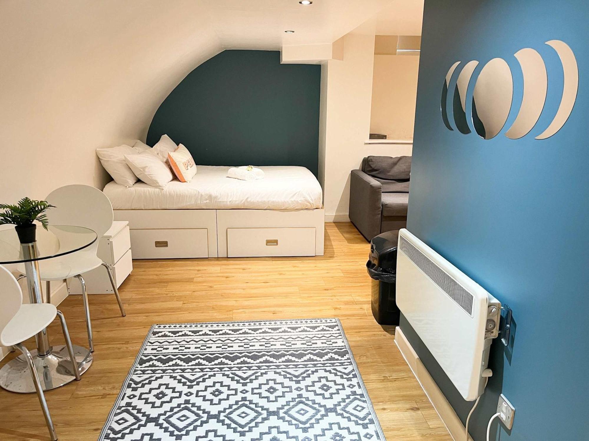 Harford House - Hopewell Apartment