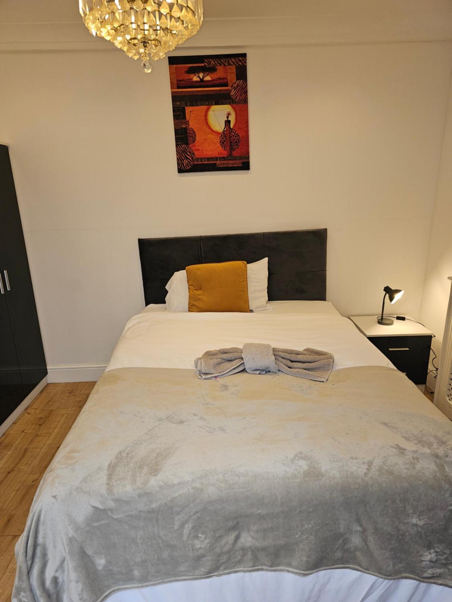 Apartment Jah Bristol: Spacious 5-bed With Free Parking For Extended Bristol