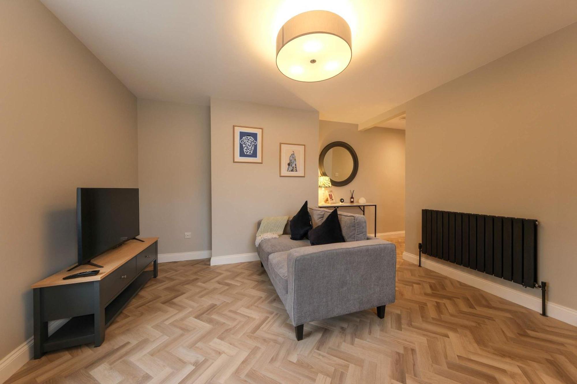 Apartment One Bedroom Flat In Southville