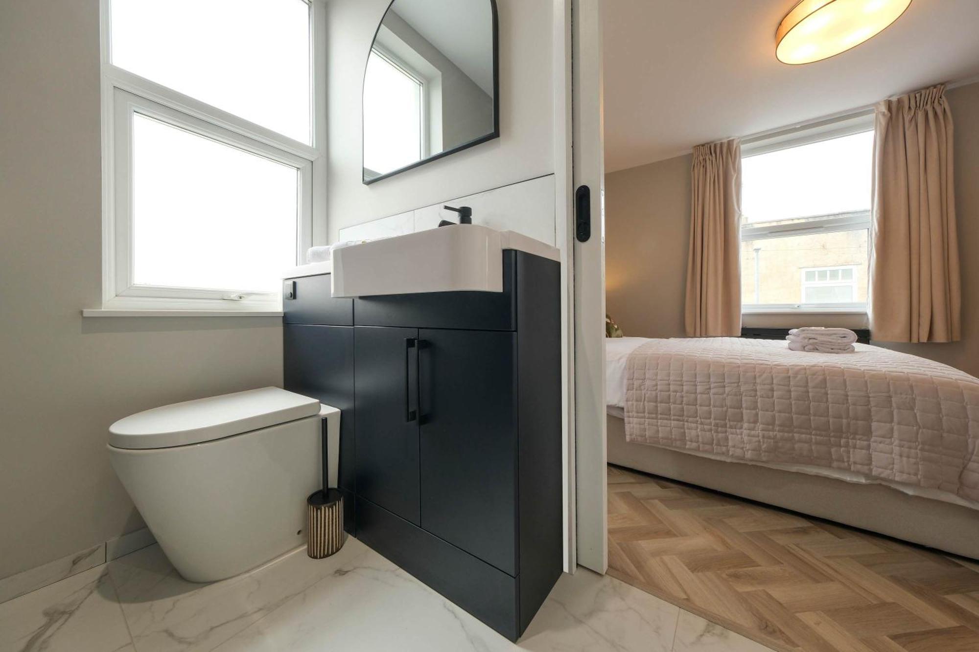 One Bedroom Flat In Southville