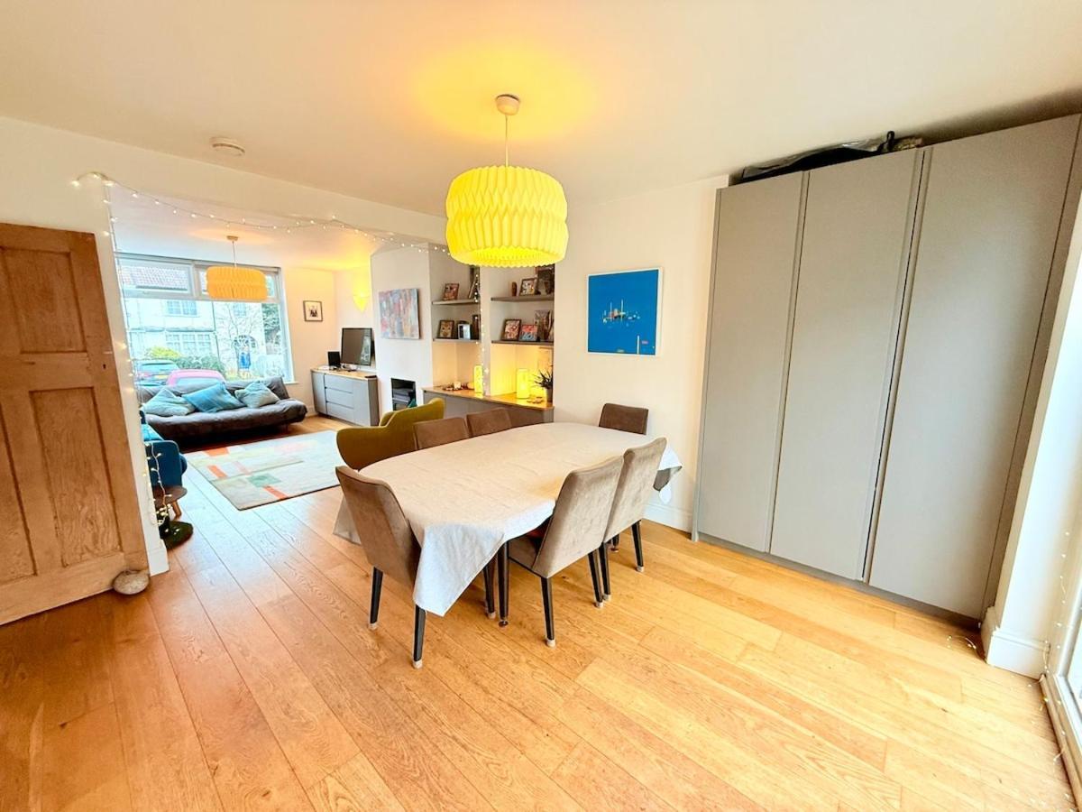 Redland's Fun & Colourful Artistic House * Bristol